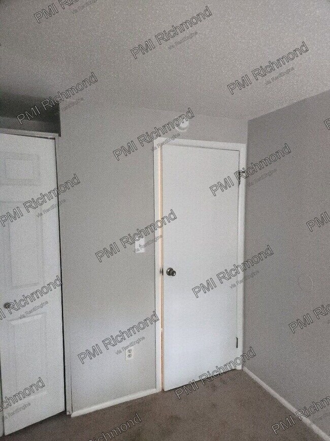 Building Photo - 9724 Springfield Woods Cir