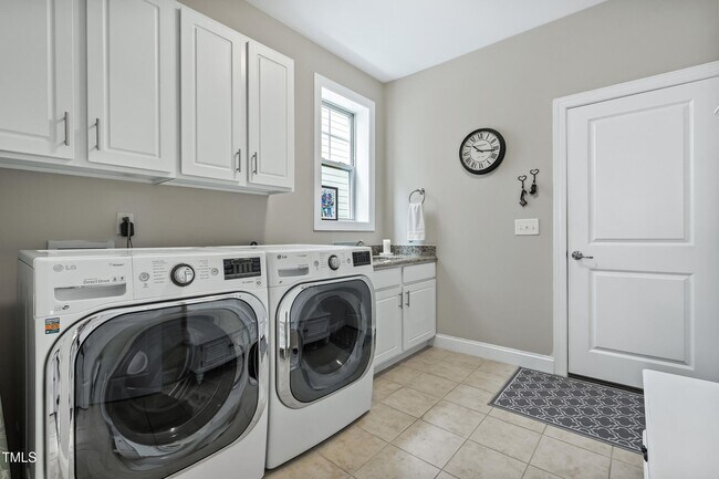 Building Photo - 5116 Trembath Ln