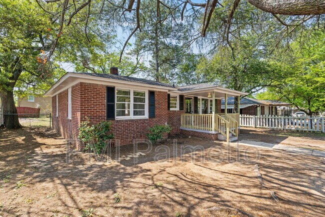 Building Photo - 1611 Holland St