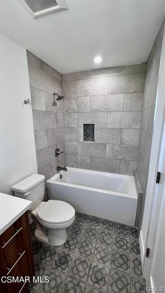 Building Photo - 5635 Klump Ave