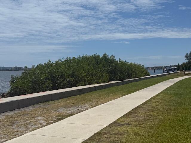 Building Photo - 327 Ocean Breeze