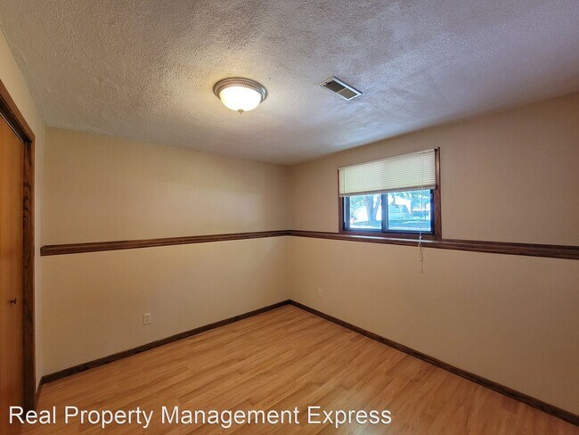 Building Photo - 4 br, 2 bath House - 5213 W Cottage Trail