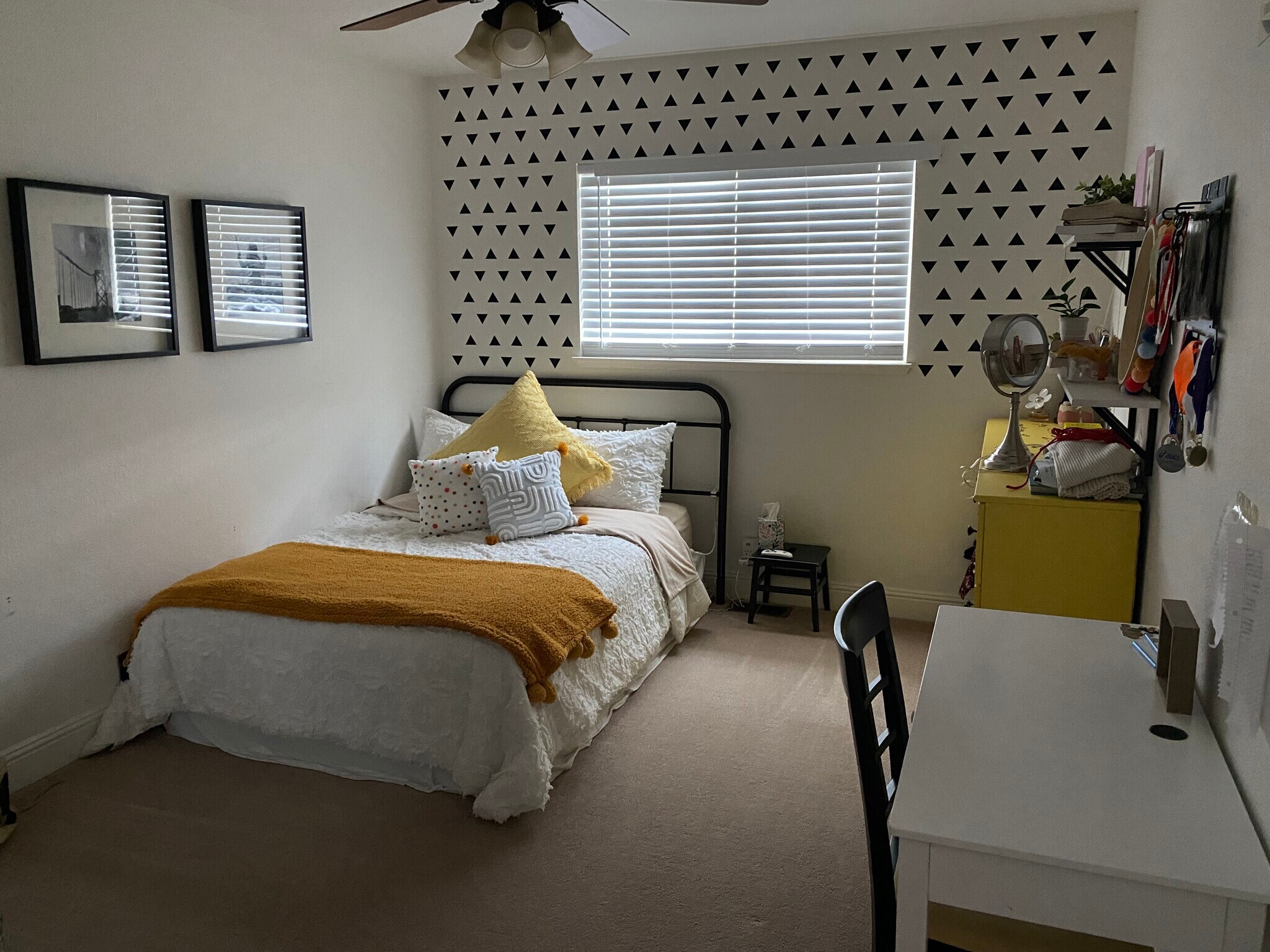 Building Photo - 52 Rainbow Cir