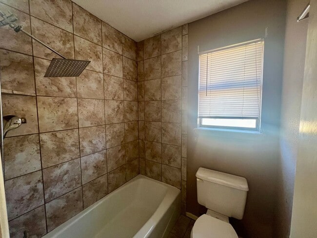 Building Photo - Charming 4 Bedroom in Cooper ISD