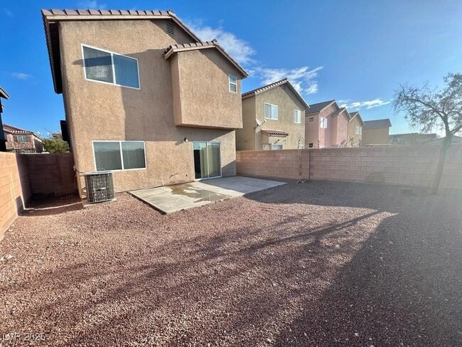 Building Photo - 3841 E Carisbrook Dr