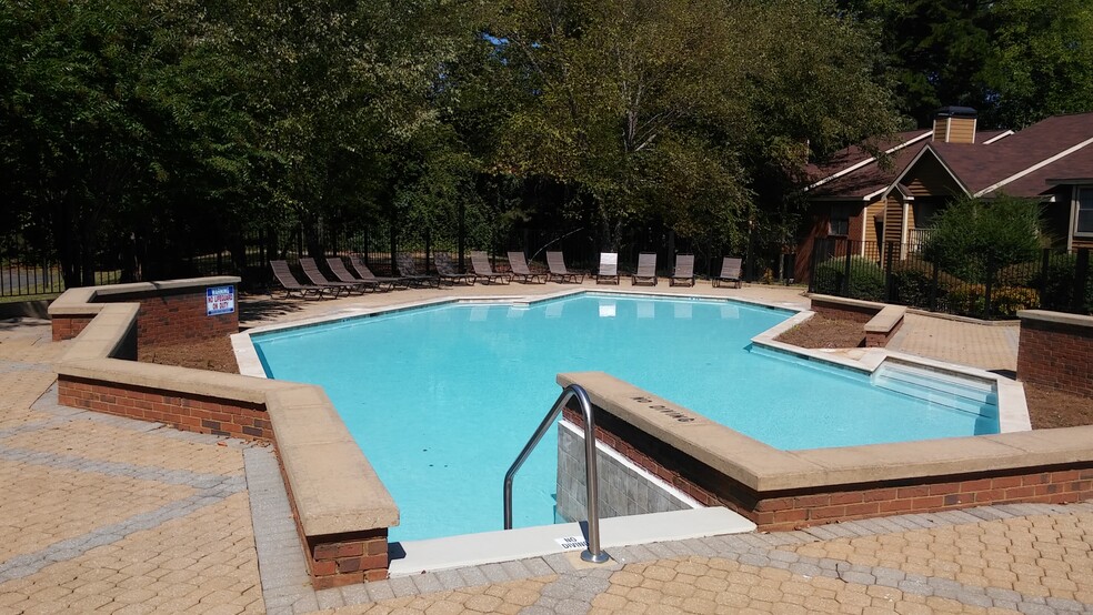 Pool Area - Oak Ridge Trace