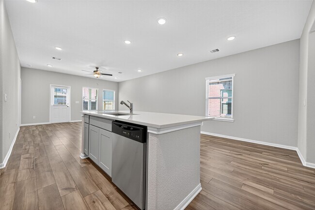 Building Photo - 8489 Sweet Cherry Ln