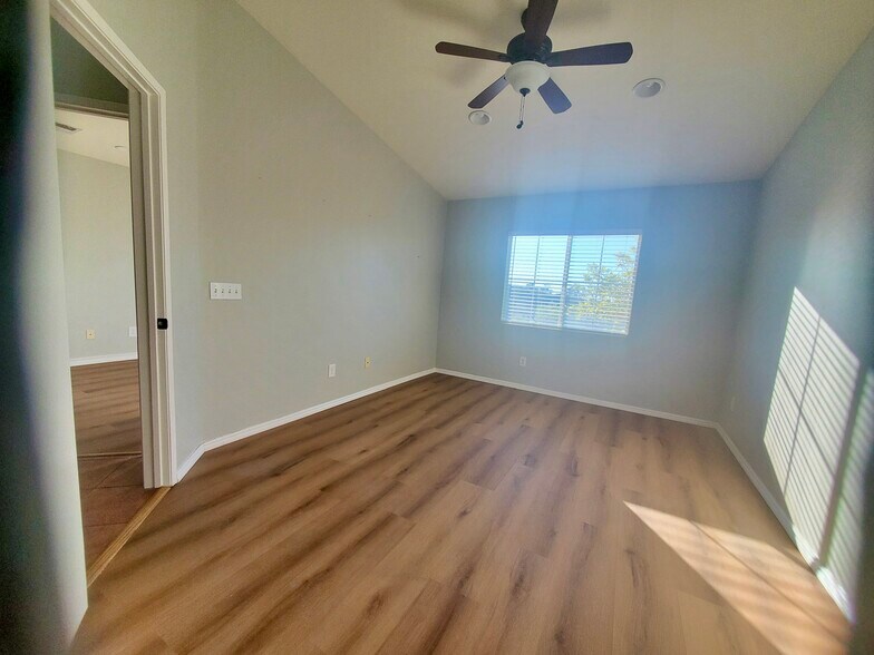 Building Photo - 1126 Latigo Cv