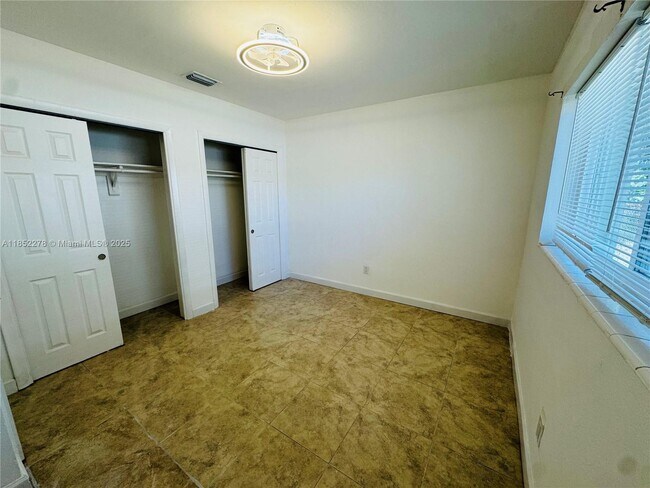 Building Photo - 254 SW 14th St
