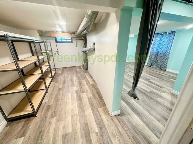 Building Photo - 2-Bedroom 2-Bathroom House in NE Portland,...
