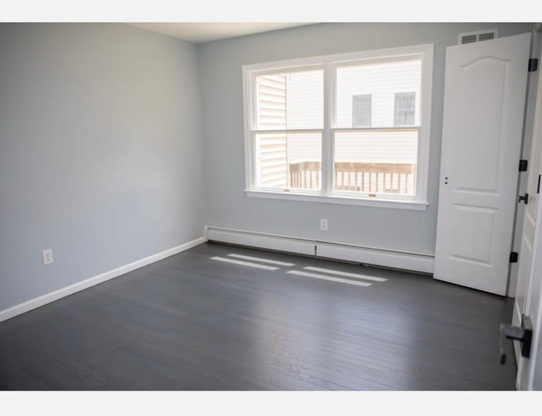 Building Photo - 11 Cozy Glen Ct