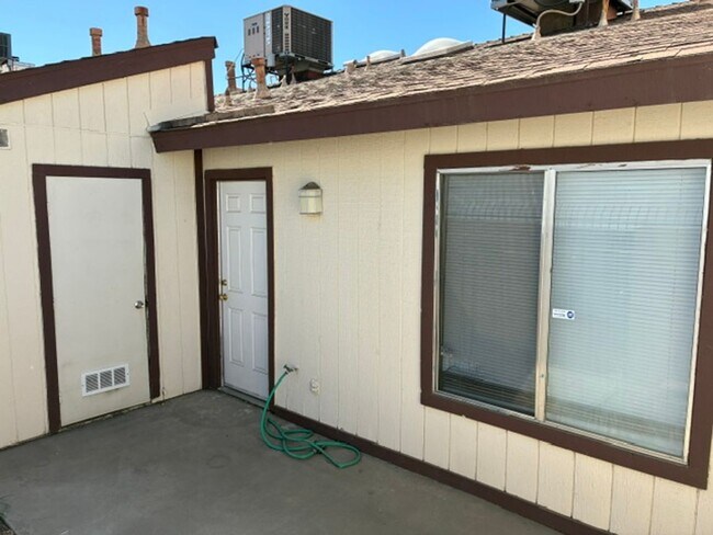 Building Photo - 4600 Beechwood St