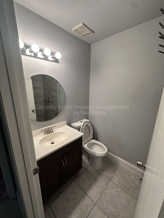 Building Photo - 12114 Graduate Dr