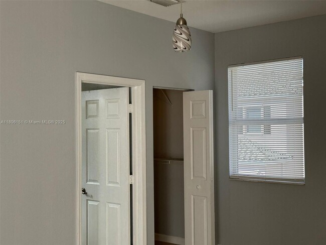 Building Photo - 9372 SW 171st Ct