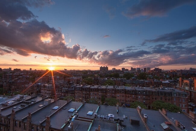 Building Photo - 755 Boylston St