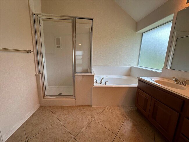 Building Photo - 3403 Covey Trail Dr
