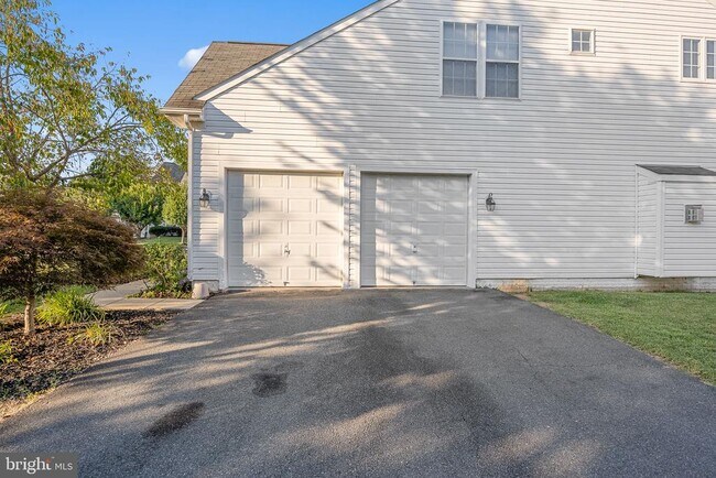 Building Photo - 38 Houser Dr