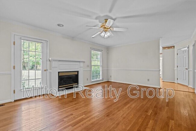 Building Photo - 464 Tirzah Dr