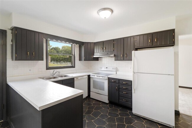 Building Photo - 2516 Westminister Dr
