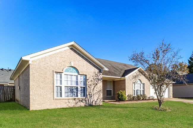 Building Photo - 2906 Falcon Ct