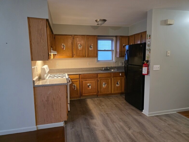 Building Photo - 1025 Lafayette St