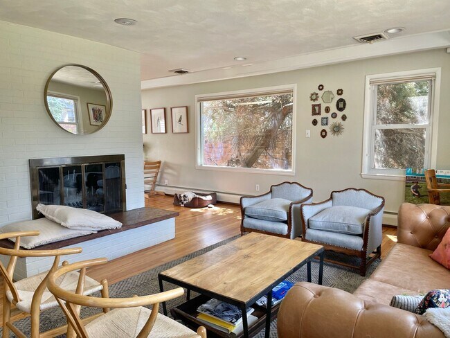 Building Photo - Must See Newly Remodeled North Boulder 5 bed/2.5 bath - Available August 7th!