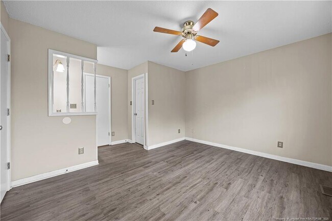 Building Photo - 6309 Cicada St