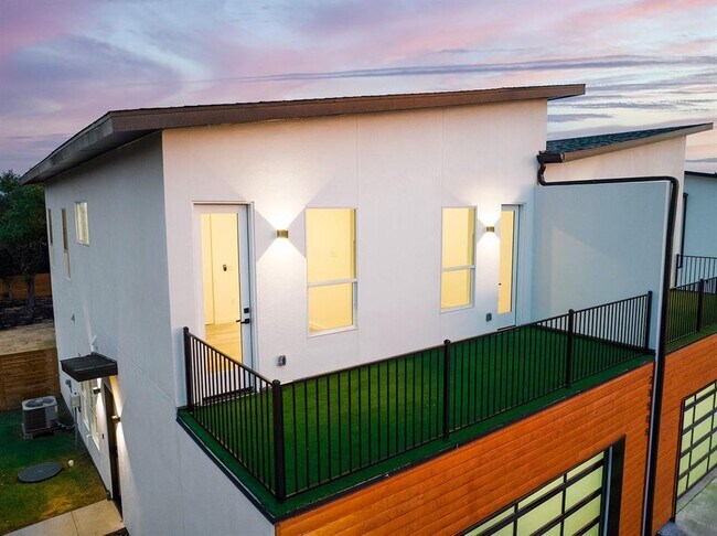 Building Photo - 21508 Twain Cove