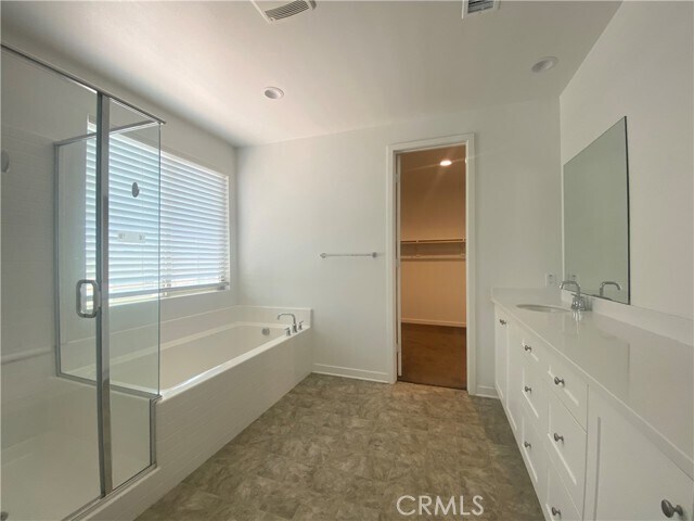 Building Photo - 2932 E Silver Sky Dr