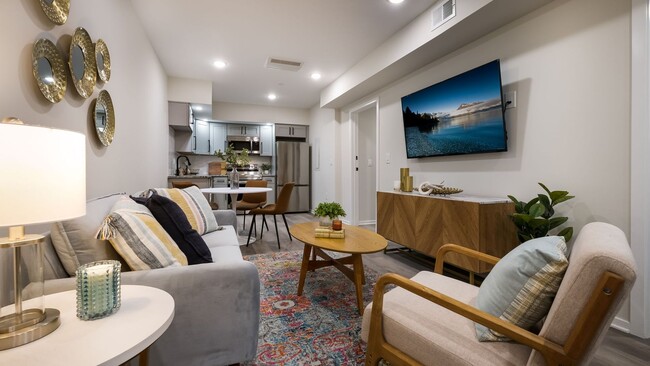 Interior Photo - 4415 Chestnut