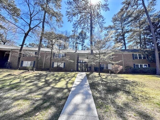 Primary Photo - 2086 Montreat Cir