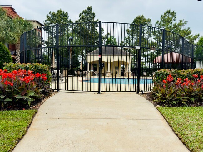Building Photo - 14535 San Pietro Dr