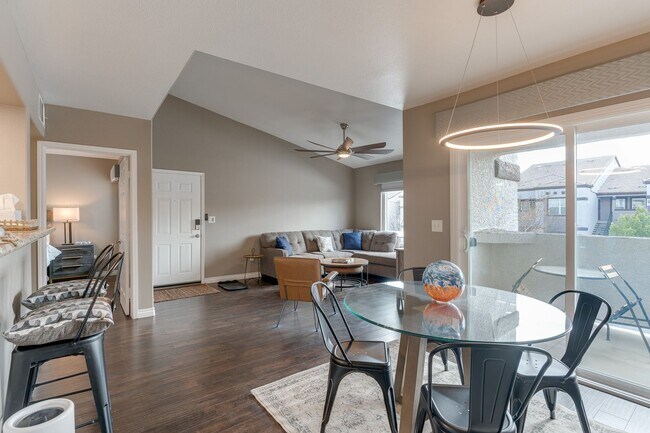 Building Photo - Bright & Airy 2-Bedroom Condo with Dual Su...