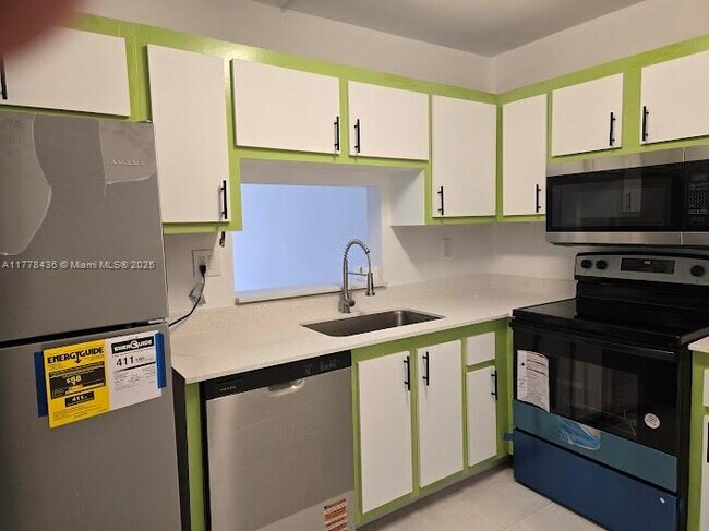 Building Photo - 1810 SW 81st Ave