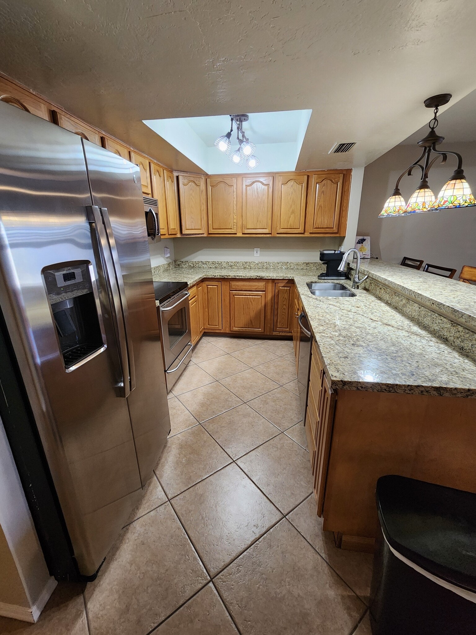 Remodeled kitchen, appliances es and granite countertops. - 5050 N 81st St