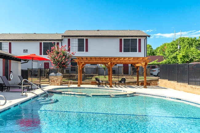 Building Photo - Flats at Brentwood