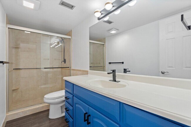 Building Photo - 1765 San Jose Dr