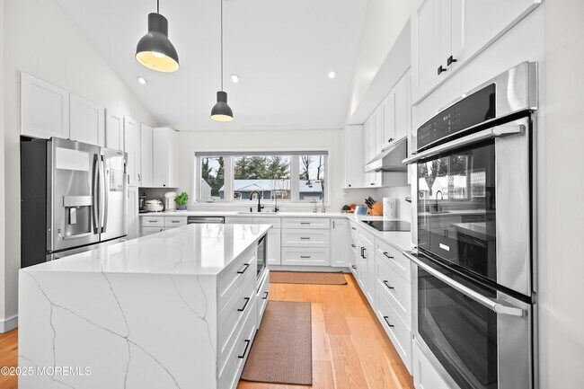 Building Photo - 11 Nolan Dr