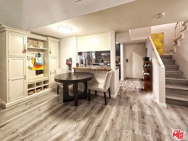 Building Photo - 1118 Valencia St