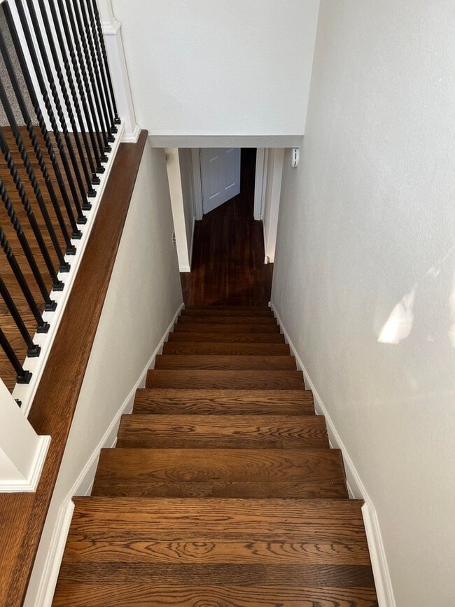 Building Photo - 2404 Thornton Rd