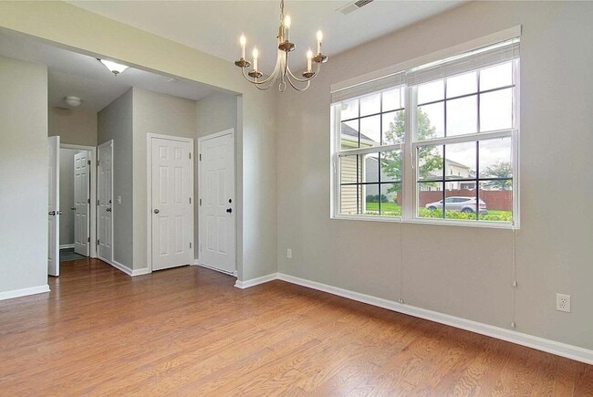 Building Photo - 1861 Cornsilk Dr