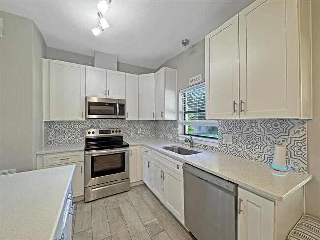 Building Photo - 3628 Dagon St