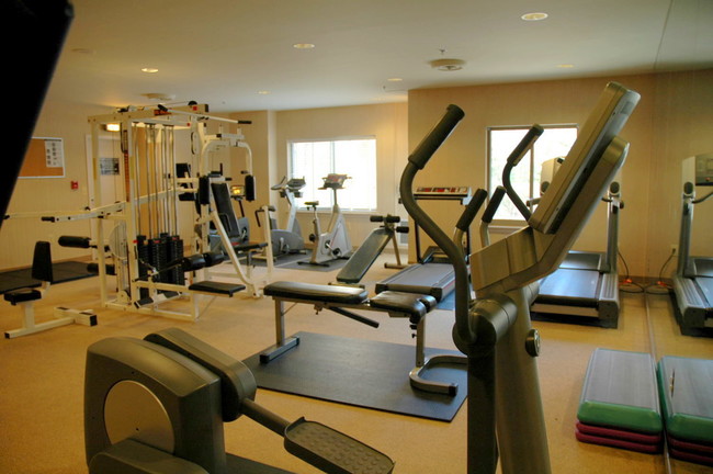 Fitness Center - 1050 N Stuart St