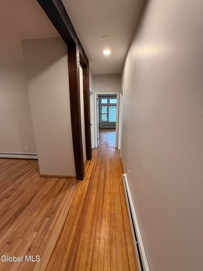 Building Photo - 38 State St