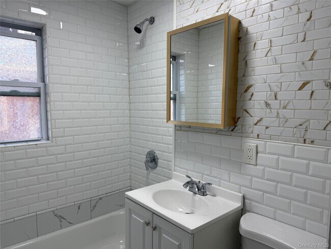 Building Photo - 114-60 226th St