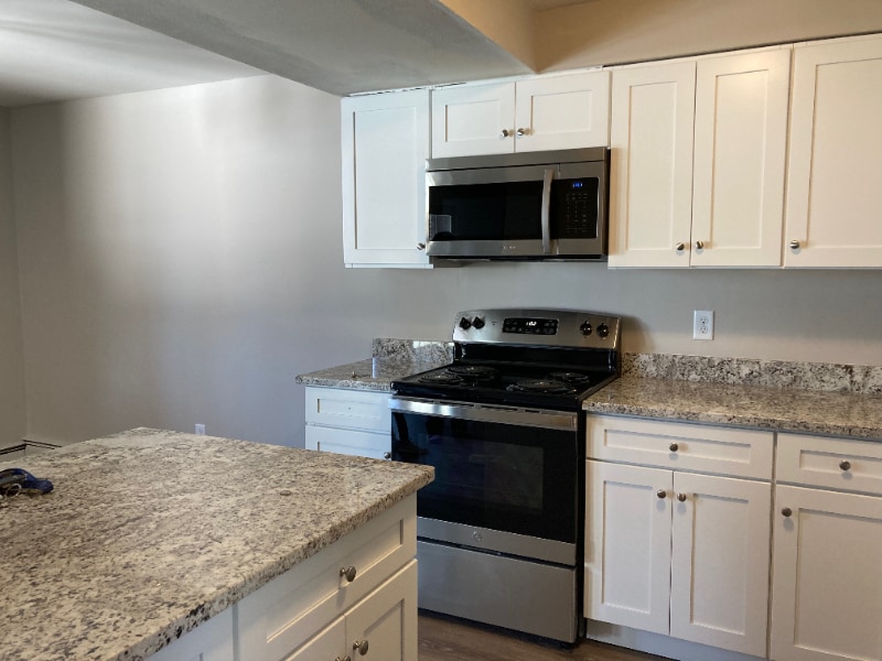 Building Photo - 5599 Thompson Rd