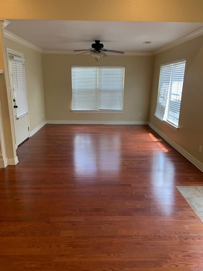 Building Photo - BEAUTIFUL HOME IN GREAT LOCATION!