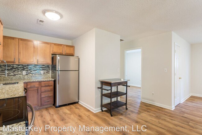 Building Photo - 3 br, 1 bath House - 211 Golf Course Drive