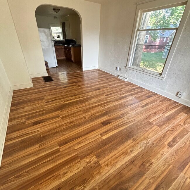 Building Photo - 312 S Rosemary St