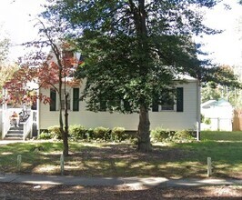 Building Photo - 3502 Meadowbridge Rd